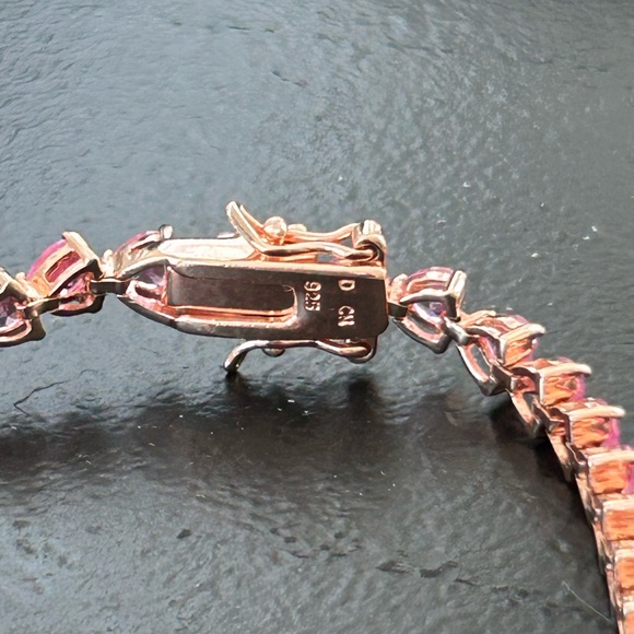 Delmar NWOT Lab created pink sapphire heart tennis bracelet - Picture 9 of 9